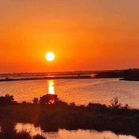 Apartment Sunset Over The Lagoon + Free Parking *